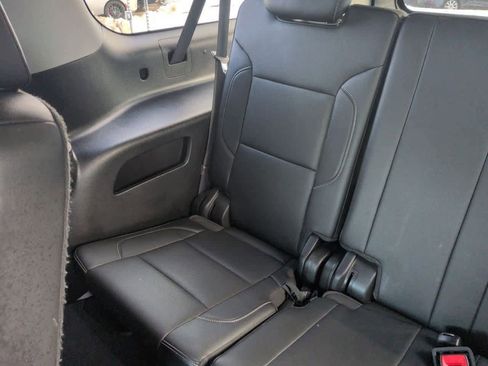 Used 2019 Chevrolet Suburban Premier image 22