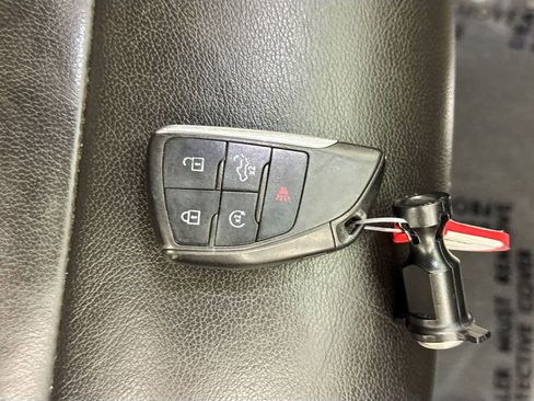 Used 2022 Chevrolet Silverado 1500 LT Trail Boss w/ LT Trail Boss Premium Package image 38