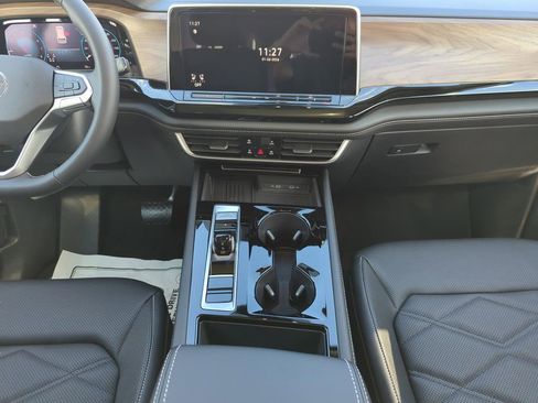 New 2026 Volkswagen Atlas SE image 38