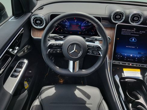 Certified 2026 Mercedes-Benz GLC 300 4MATIC image 13