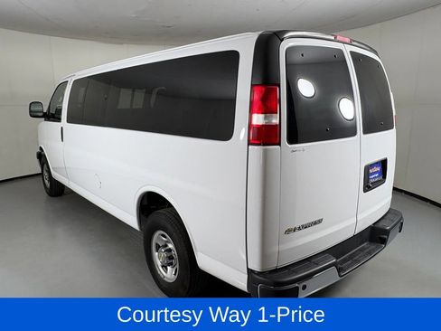 Used 2024 Chevrolet Express 3500 LT w/ LT Preferred Equipment Group RWD image 8