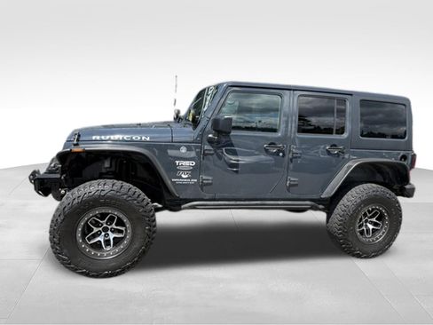 Used 2017 Jeep Wrangler Unlimited Rubicon w/ Max Tow Package AWD/4WD image 2
