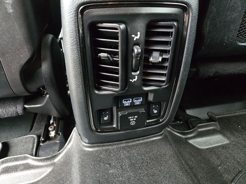 Certified 2020 Dodge Durango GT image 32