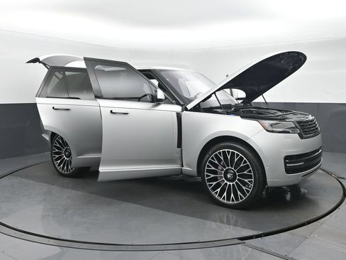 Used 2023 Land Rover Range Rover SE AWD/4WD image 45