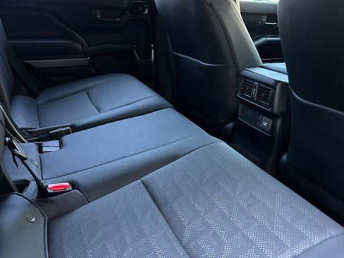 Used 2026 Toyota 4Runner TRD Off-Road Premium AWD/4WD image 19