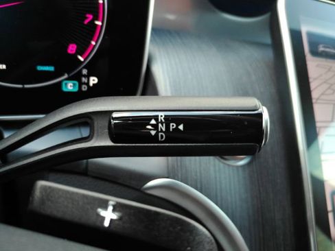 Used 2024 Mercedes-Benz GLC 300 SUV w/ Driver Assistance Package image 41