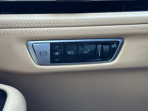 Used 2025 Cadillac Escalade IQ Sport 2 image 33