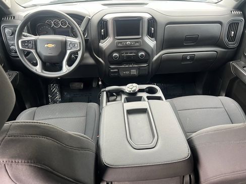Used 2022 Chevrolet Silverado 2500 Custom w/ Custom Convenience Package image 18