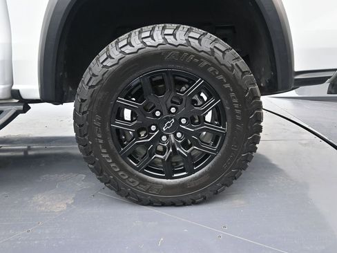 Certified 2024 Chevrolet Colorado Trail Boss w/ Advanced Trailering Package image 9