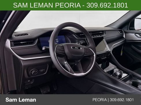 New 2025 Jeep Grand Cherokee Laredo X w/ Luxury Tech Group I image 9