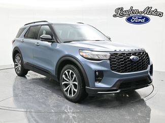 New 2026 Ford Explorer ST-Line video 1