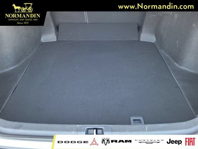 Used 2023 Toyota Camry XSE FWD image 19