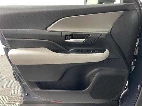 Certified 2025 Toyota Grand Highlander AWD image 20