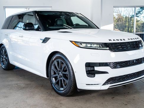 Used 2024 Land Rover Range Rover Sport Dynamic SE image 4
