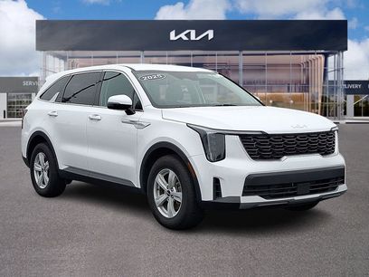 Used 2025 Kia Sorento LX