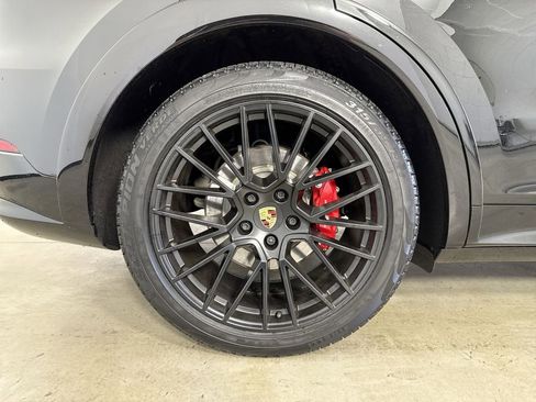 Certified 2023 Porsche Cayenne GTS AWD/4WD image 16