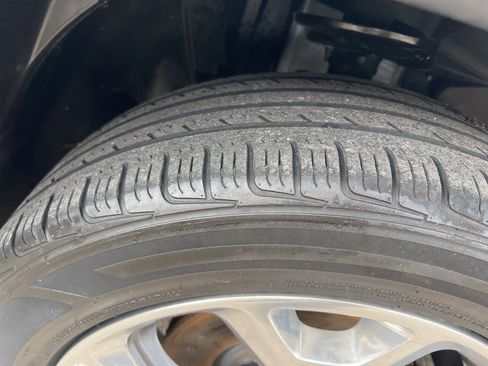 Used 2021 Jeep Compass Limited image 39