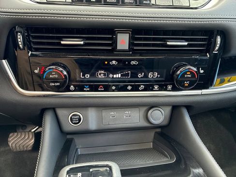 Certified 2023 Nissan Rogue SL w/ SL Premium Package AWD/4WD image 21
