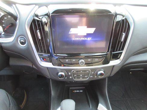 Certified 2023 Chevrolet Traverse LT w/ LPO, Floor Liner Package AWD/4WD image 11