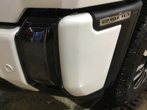 New 2024 GMC Sierra 2500 Denali Ultimate image 8