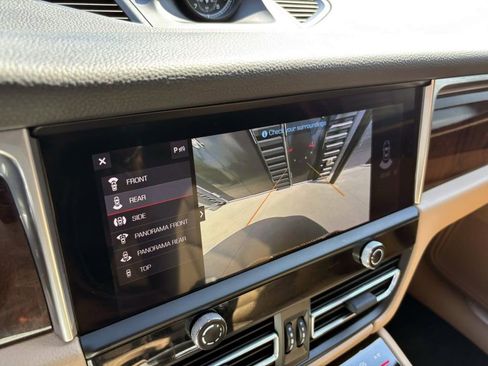 Certified 2022 Porsche Macan S image 36