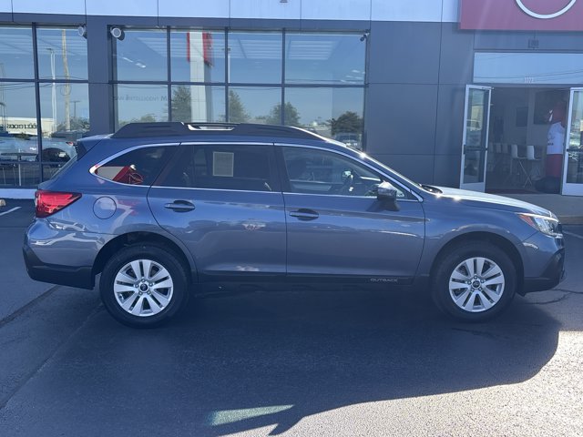 Used 2018 Subaru Outback 2.5i Premium AWD/4WD image 2