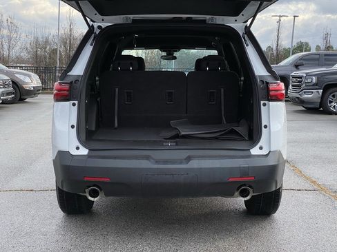 Used 2023 Chevrolet Traverse LT image 7