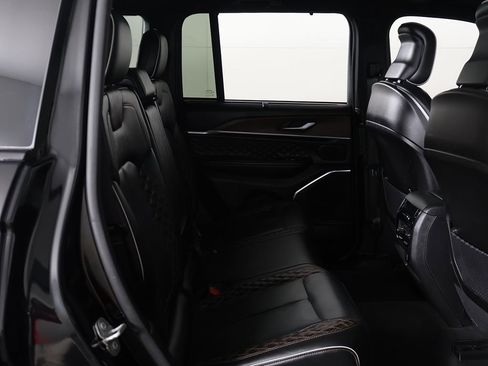 Used 2023 Jeep Grand Cherokee Summit w/ Luxury Tech Group V AWD/4WD image 34