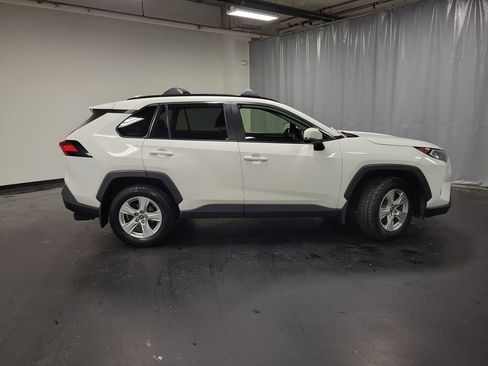Used 2019 Toyota RAV4 XLE image 9