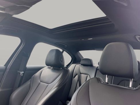 Used 2024 BMW 330e xDrive 330e xDrive Plug-In Hybrid AWD image 58