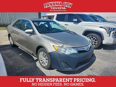 Used 2014 Toyota Camry LE FWD image 1