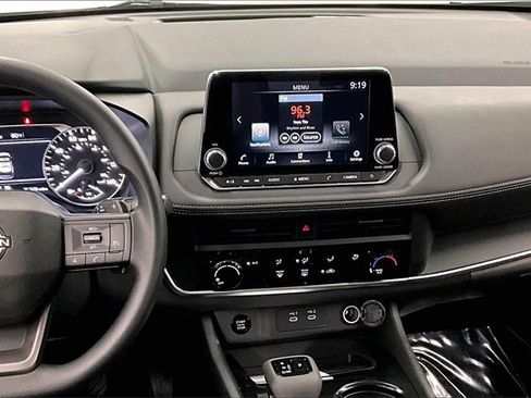 New 2025 Nissan Rogue S image 7