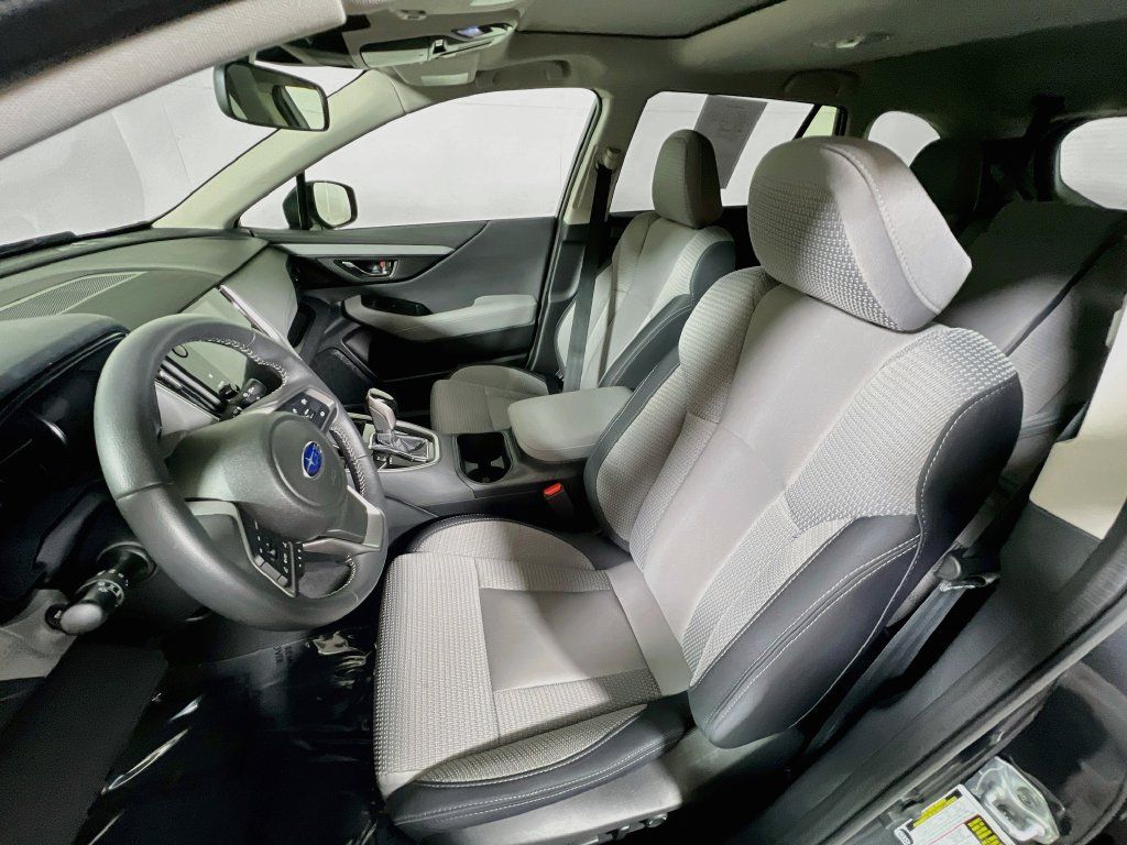 Certified 2025 Subaru Outback Premium AWD/4WD image 19