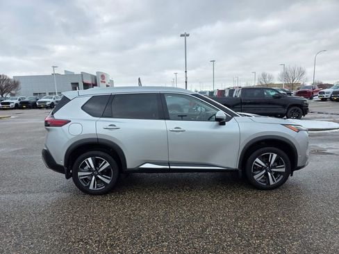 Used 2022 Nissan Rogue Platinum w/ Head-Up Display Package image 6