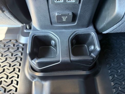 Used 2020 Jeep Wrangler Unlimited Rubicon w/ Steel Bumper Group AWD/4WD image 36