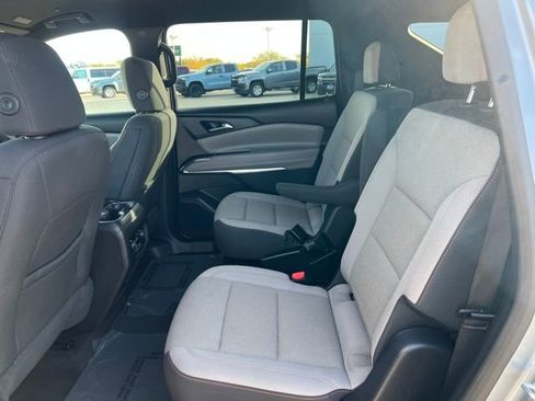 Certified 2025 Chevrolet Traverse LT image 13