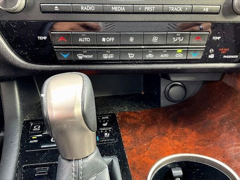 Used 2017 Lexus RX 350 AWD w/ Premium Package image 28