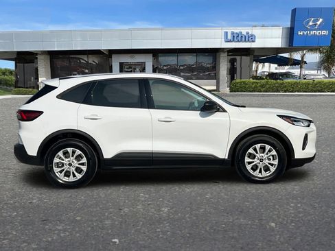 Used 2025 Ford Escape Active image 9