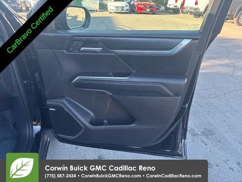 Certified 2025 GMC Acadia Elevation AWD/4WD image 33