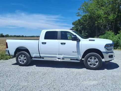 Used 2026 RAM 2500 Big Horn AWD/4WD image 4