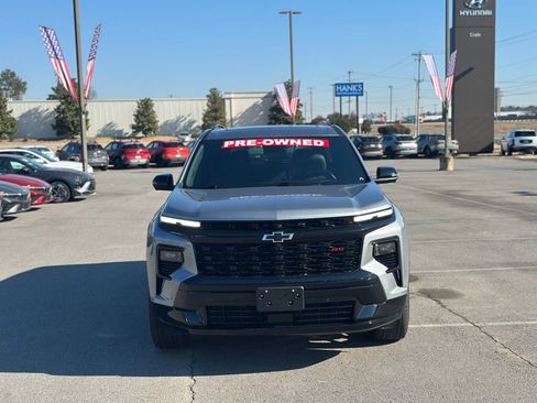 Used 2025 Chevrolet Traverse RS w/ LPO, Floor Liner Package image 2