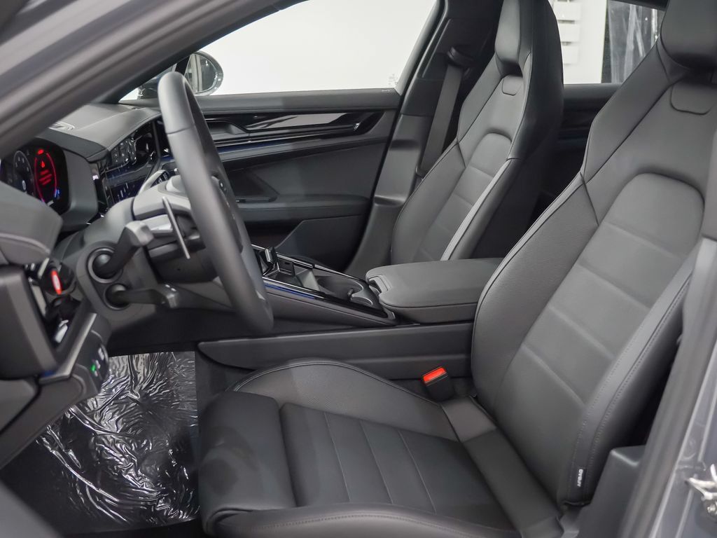 Certified 2026 Porsche Panamera 4 AWD/4WD image 5