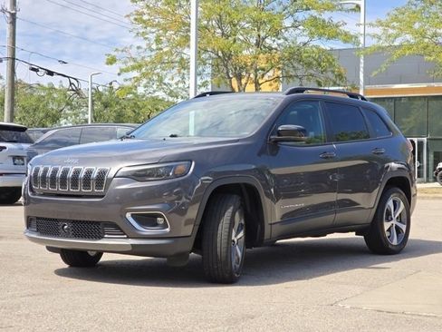 Used 2022 Jeep Cherokee Limited image 21
