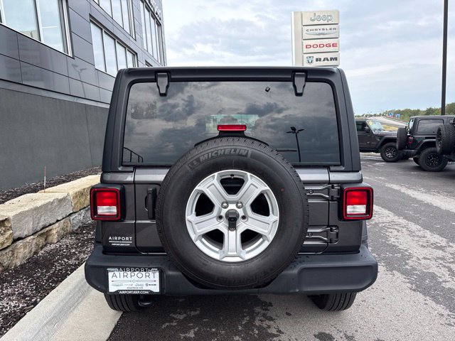 Used 2023 Jeep Wrangler Unlimited Sport AWD/4WD image 4