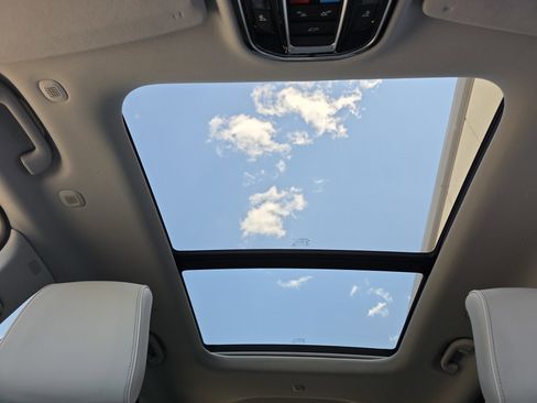 Used 2021 Jeep Grand Cherokee L Summit w/ Luxury Tech Group V image 13