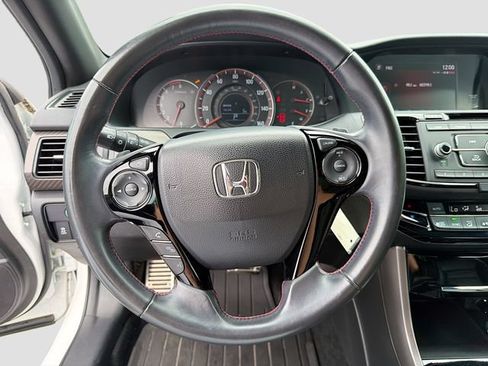 Used 2017 Honda Accord Sport Special Edition image 12