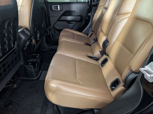 Used 2022 Jeep Gladiator Rubicon w/ Cold Weather Group image 25