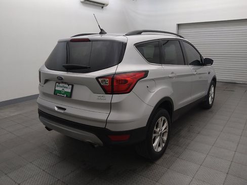 Used 2019 Ford Escape SEL FWD image 9