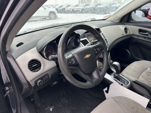 Used 2016 Chevrolet Cruze LT w/ Sun And Sound Package image 12