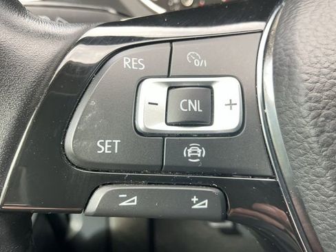 Used 2019 Volkswagen Tiguan SE AWD/4WD image 19